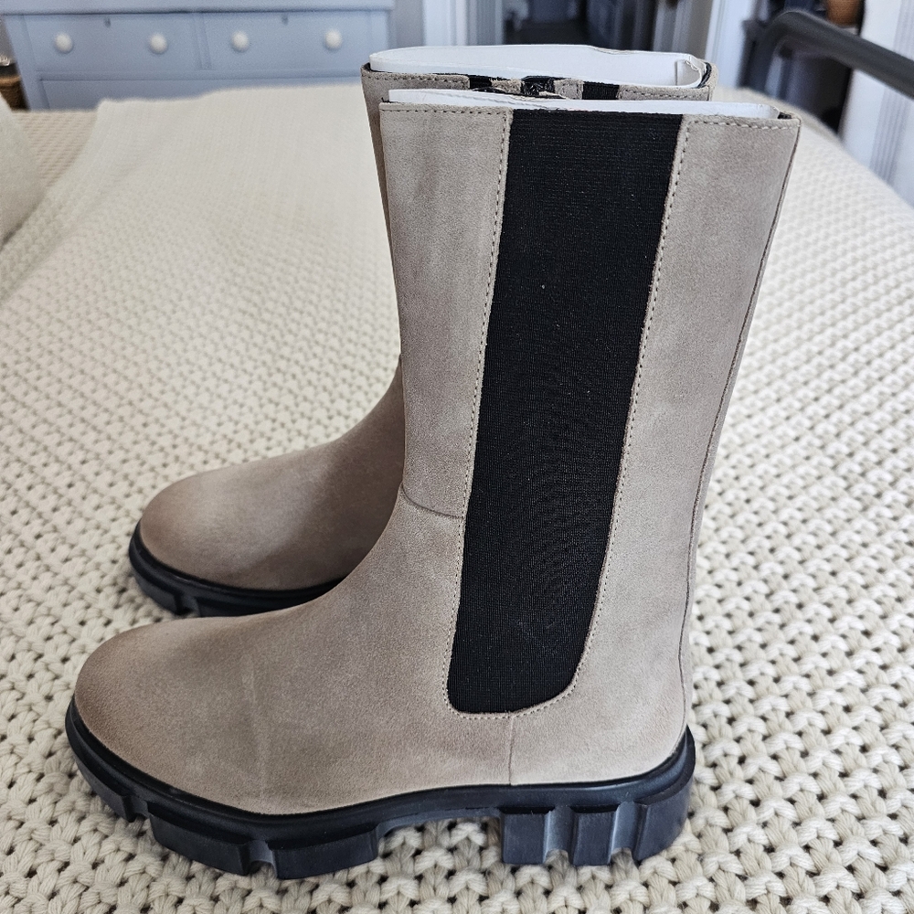 Free People Brooks Lug Chelsea Boots. Size 39 - US 9, NIB - Picture 10 of 16